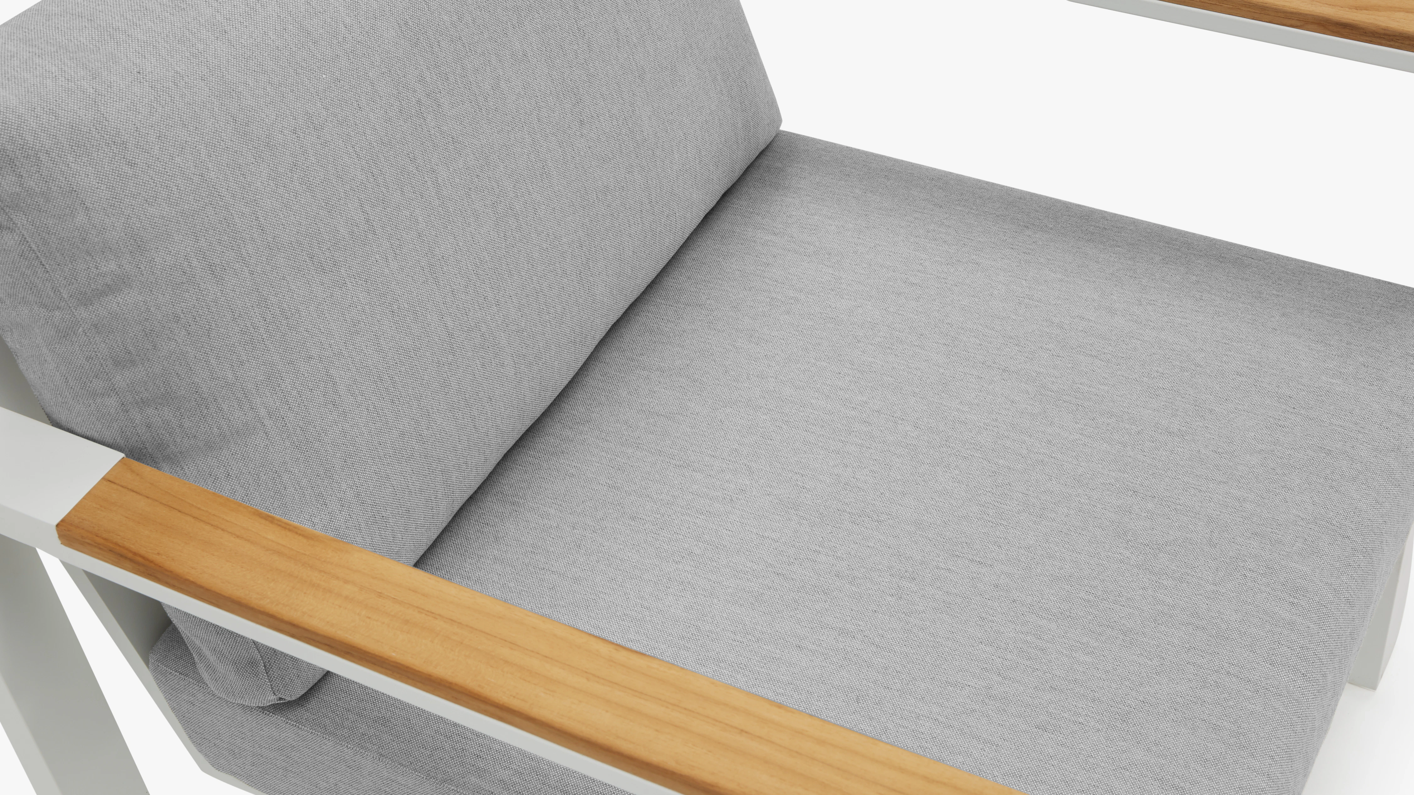 Laurel Outdoor Lounge Chair