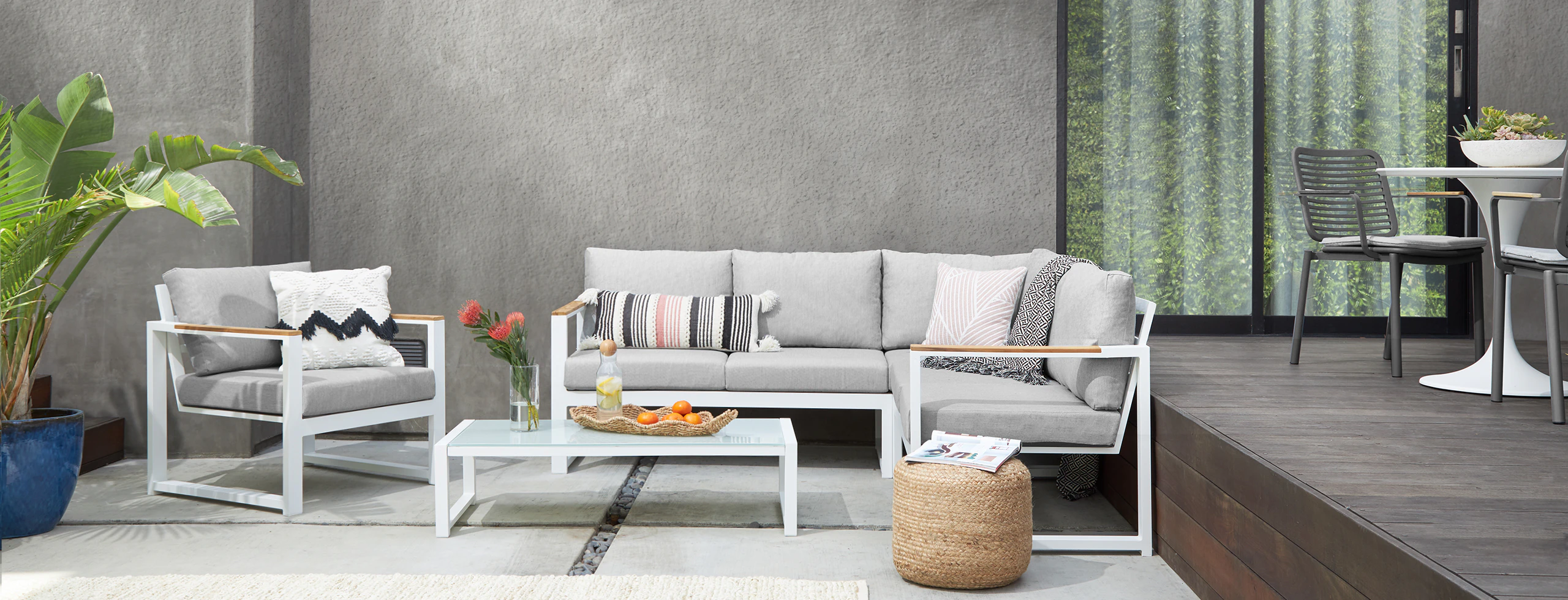 Laurel Outdoor Collection