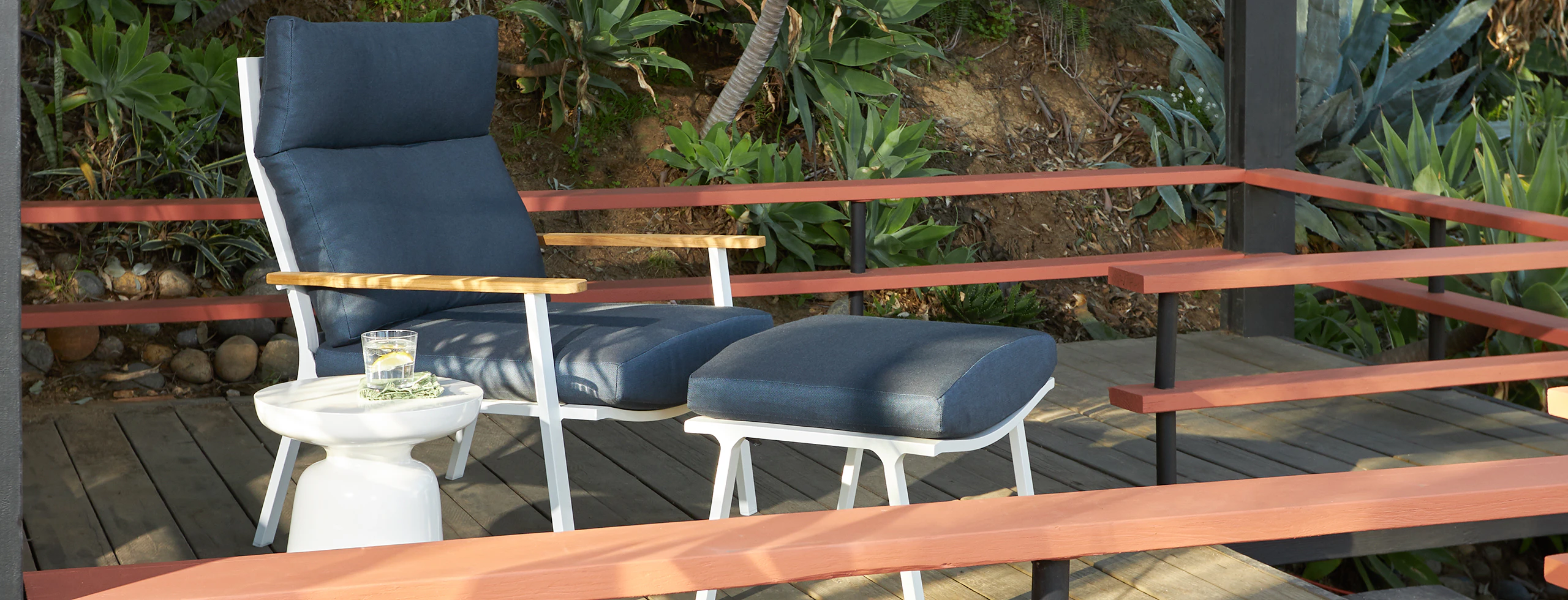 Lido Outdoor Lounge Chair And Ottoman