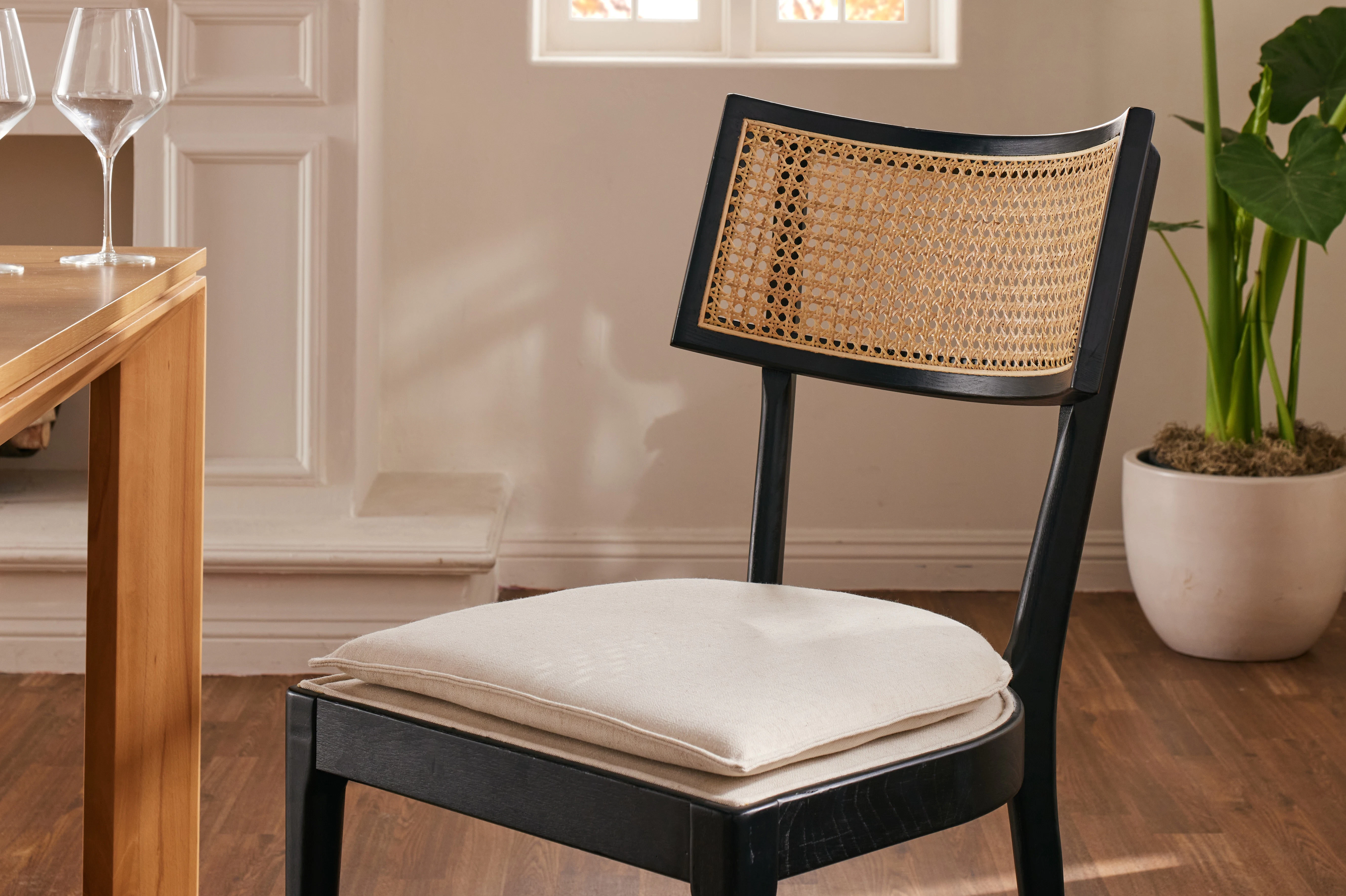errol dining chair
