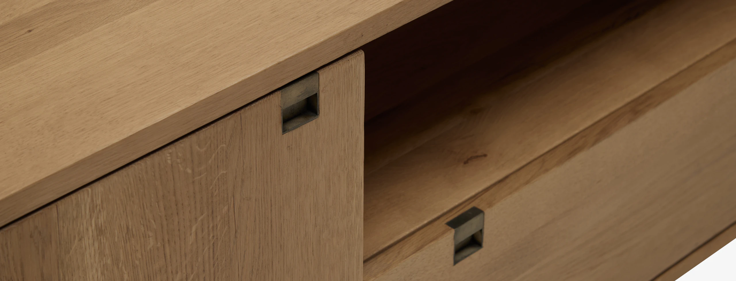 Colette Media Console