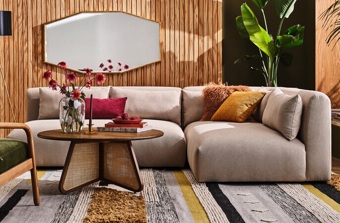 685X450 Collections Carin