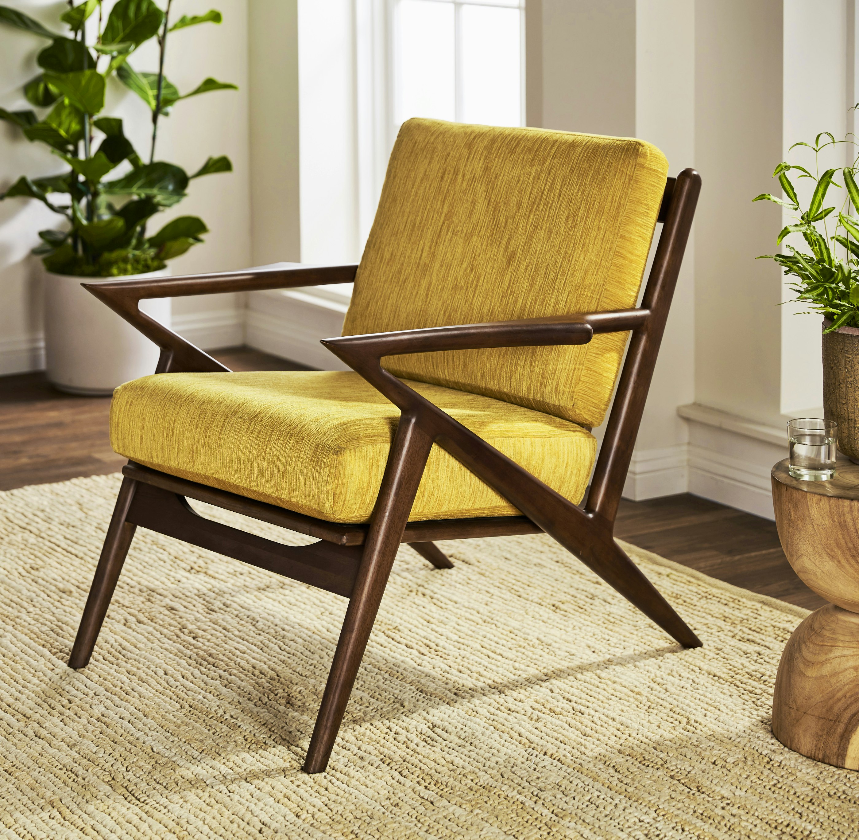 Soto bentley daisy cropped 1766012522665